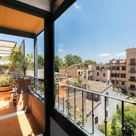 Trastevere Charming Penthouse شقة روما